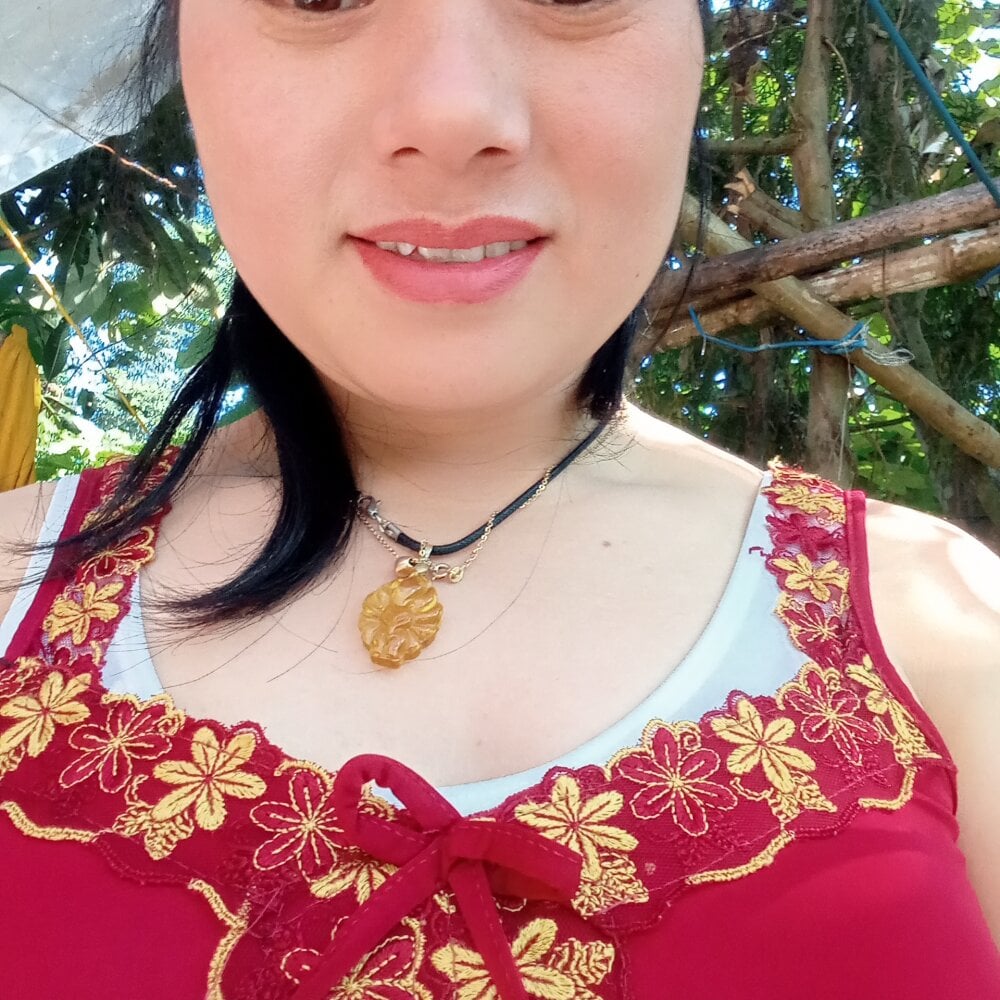 stripchat xuanmai2525 webcam profile pic via rudecam.live