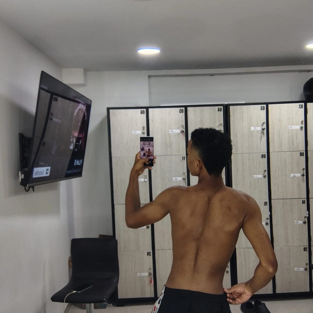 Axton_Vera1 profile