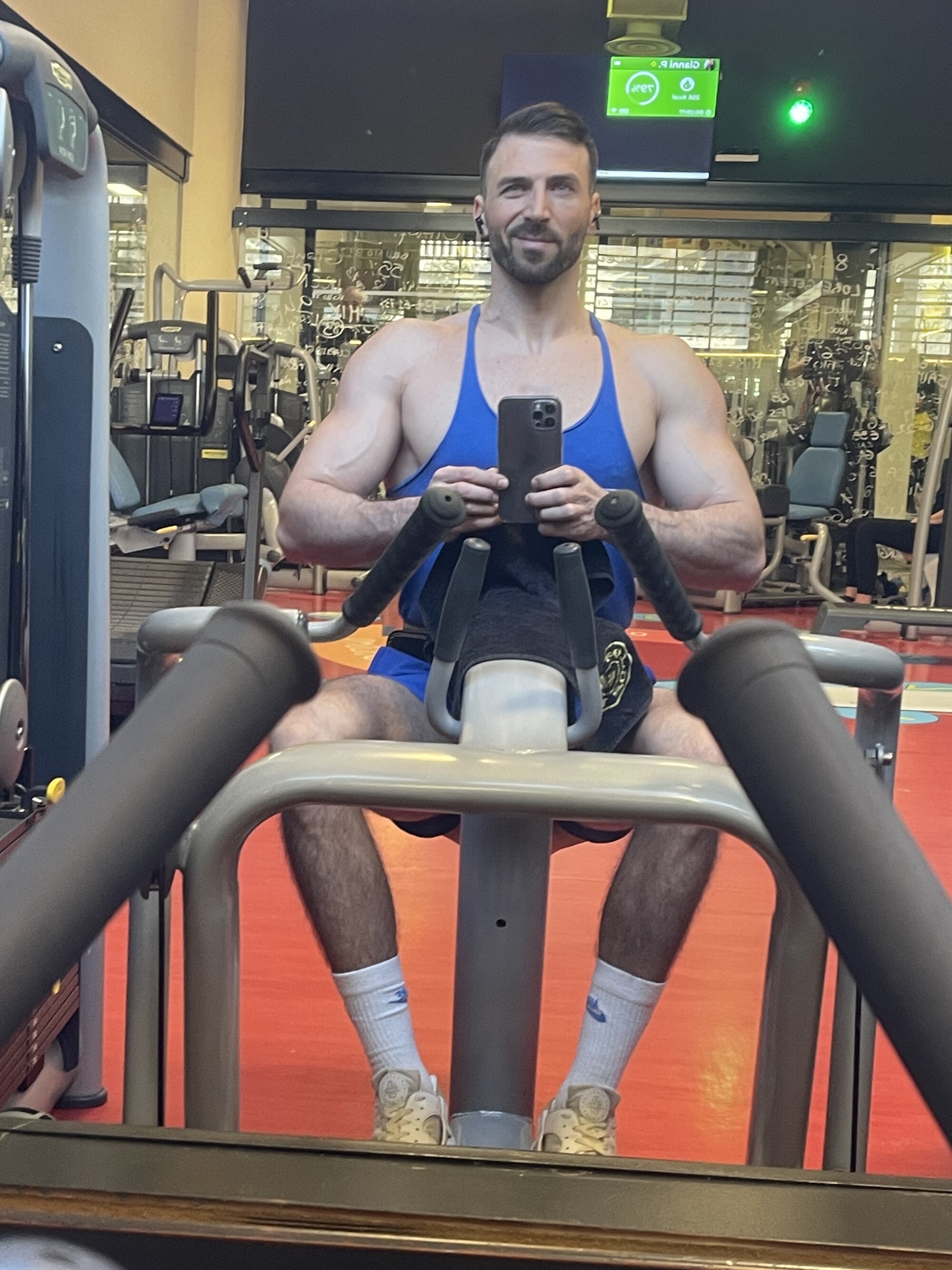 AaronMusclesAndFeet
