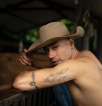 Adam_Grey_'s webcam live show