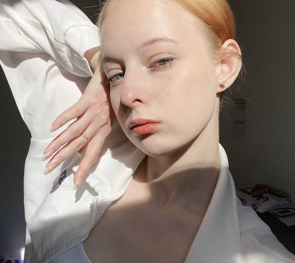 pornsexycams.com kamibeg livesex profile in white cams