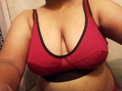 Sexy_Nargis