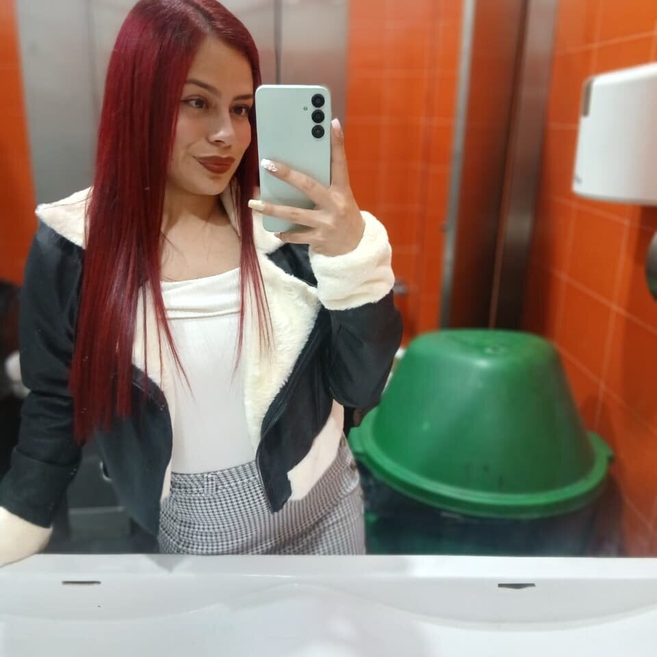 watchgirlcam.com nahomytx livesex profile in bisexual cams