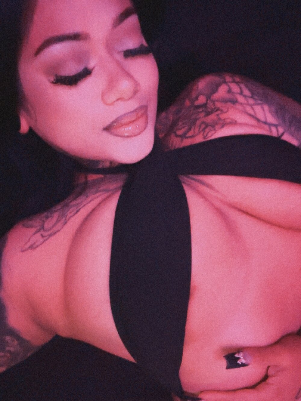 Itsonlyvirgo's Offline XXX Chat