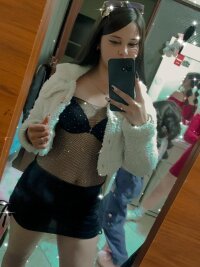 Violetta_rivers' Offline XXX Chat