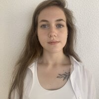 AshIeyBIare's Offline Chat Room