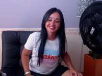 susana_caliente's Offline Chat Room