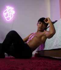 santinaughty's webcam live show