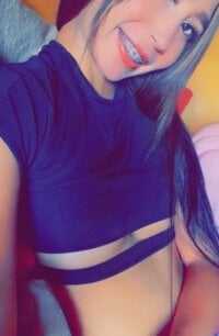 Estrellita_AA's Offline Chat Room