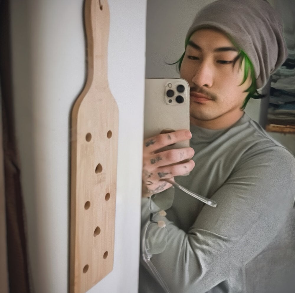 JohnnyAddict profile