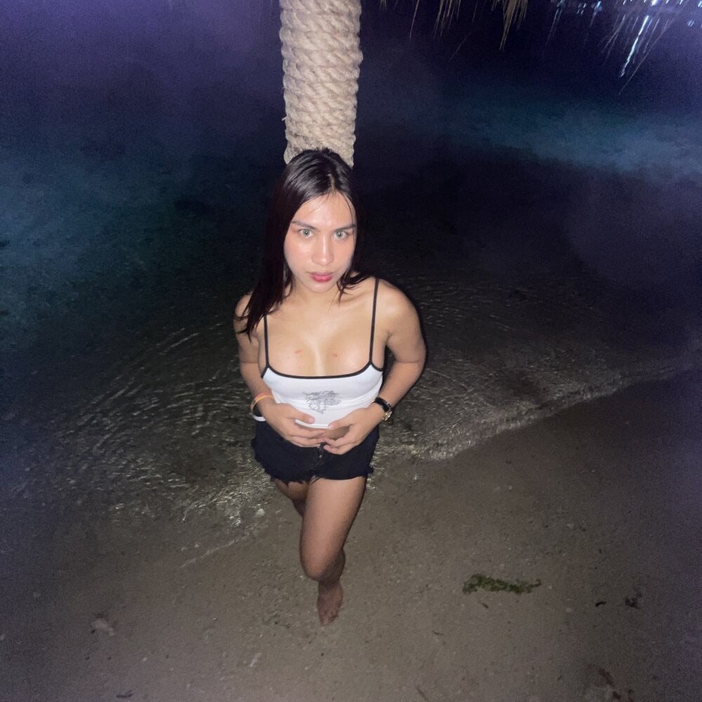 amanda_vuitton from stripchat