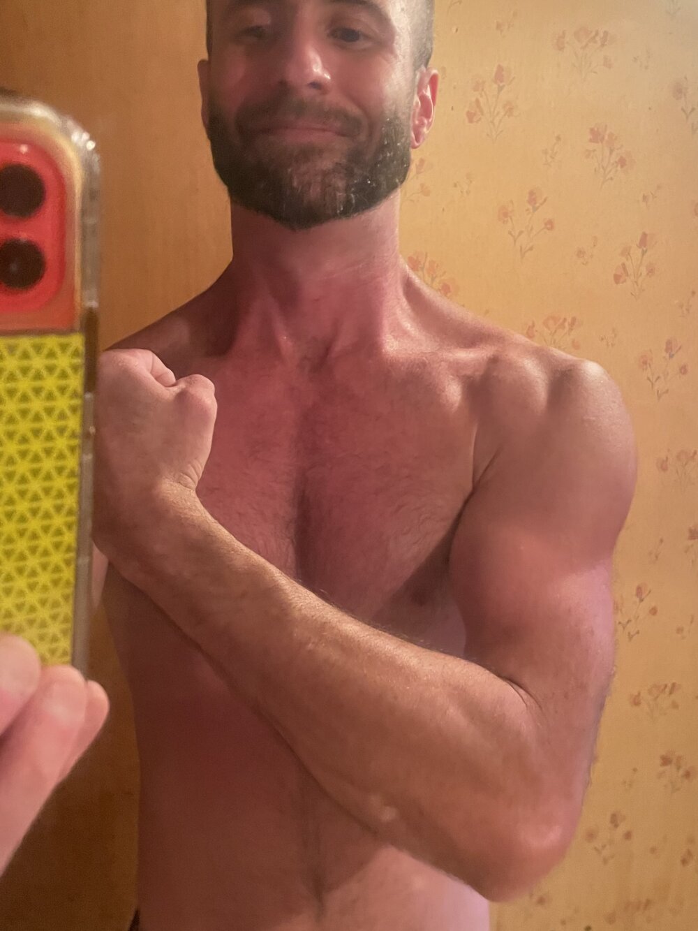 Live sex webcam photo for CockSl8er #290041272