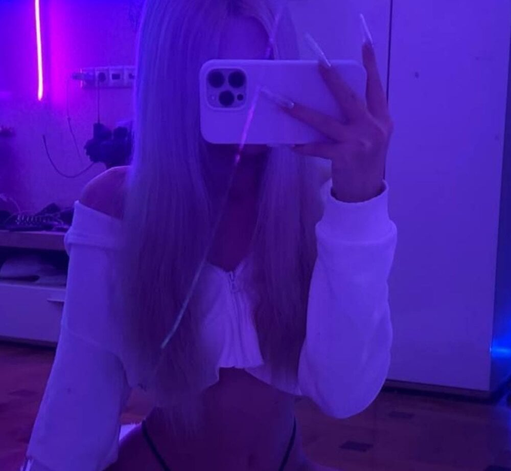 valeriadollks from stripchat