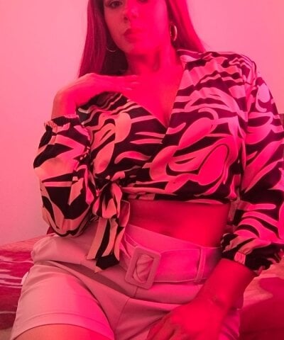 Anne_carsonn86