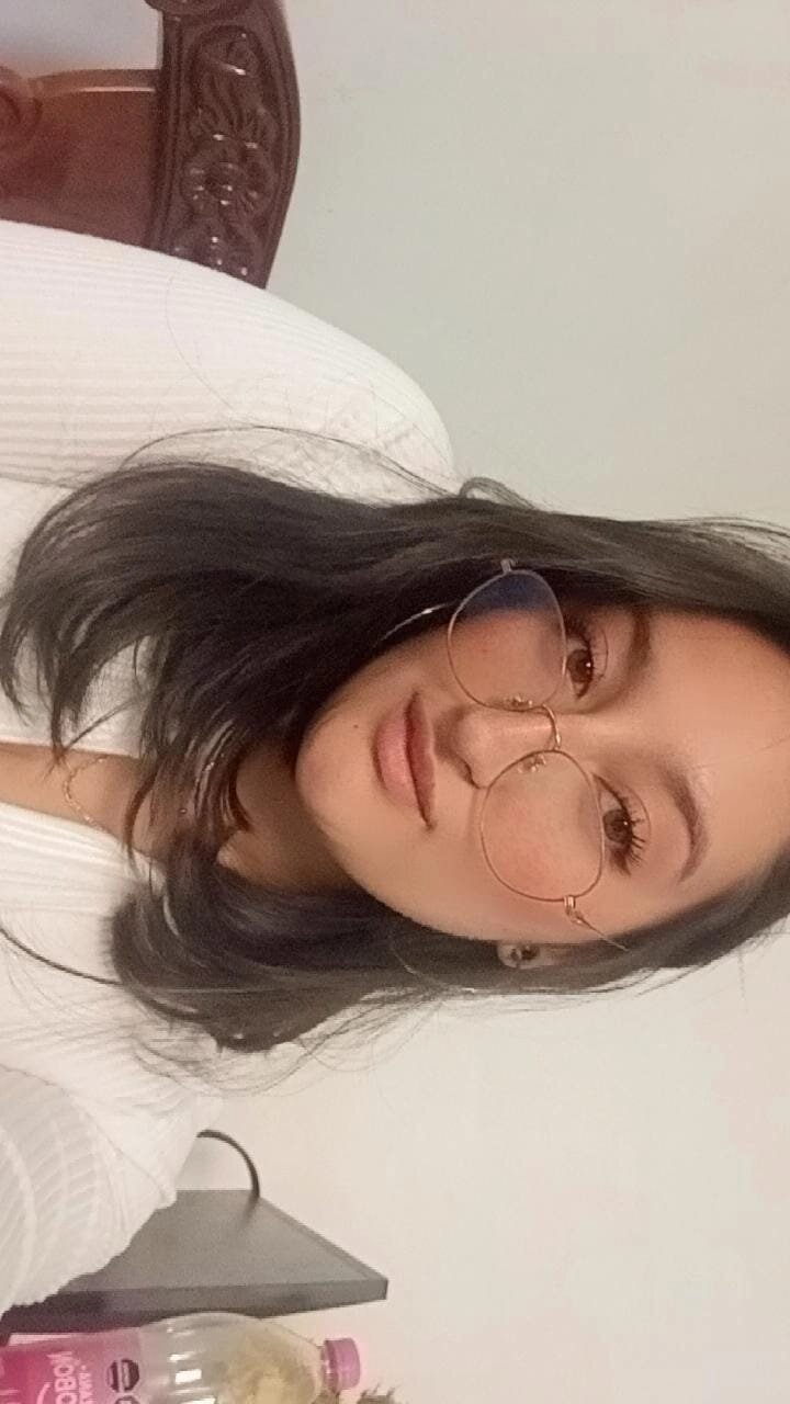 Lovely_chloe19