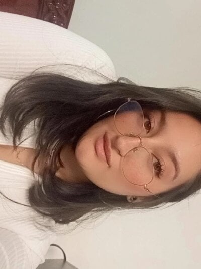 Lovely_chloe19