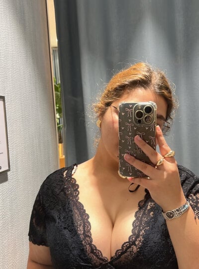 SaucySerpent27 - bbw teens