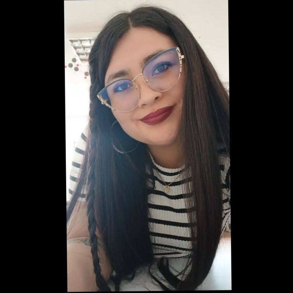 sexcam3d.net maileen_r livesex profile in in-your-bed-and-your-heart cams