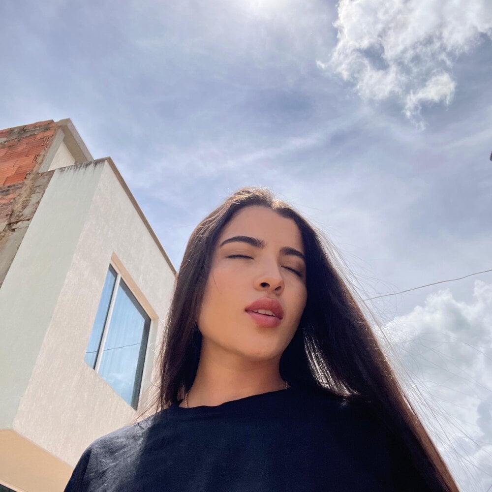 naya_anders from stripchat