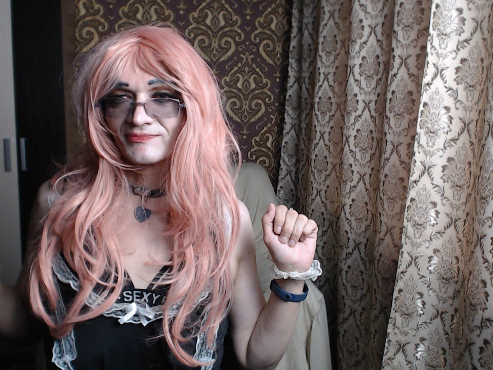 pinkIris_'s most recent online preview