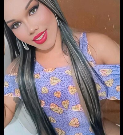 nicoll_00x from stripchat