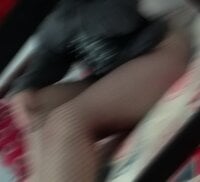 chloe_t18's Live Sex Cam Show
