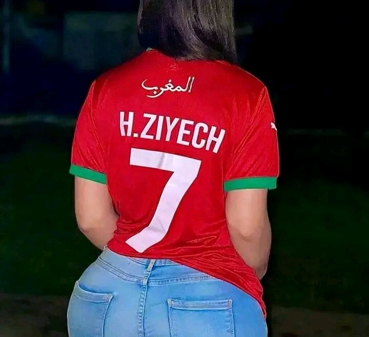 Zozo103 🕙 live online cam