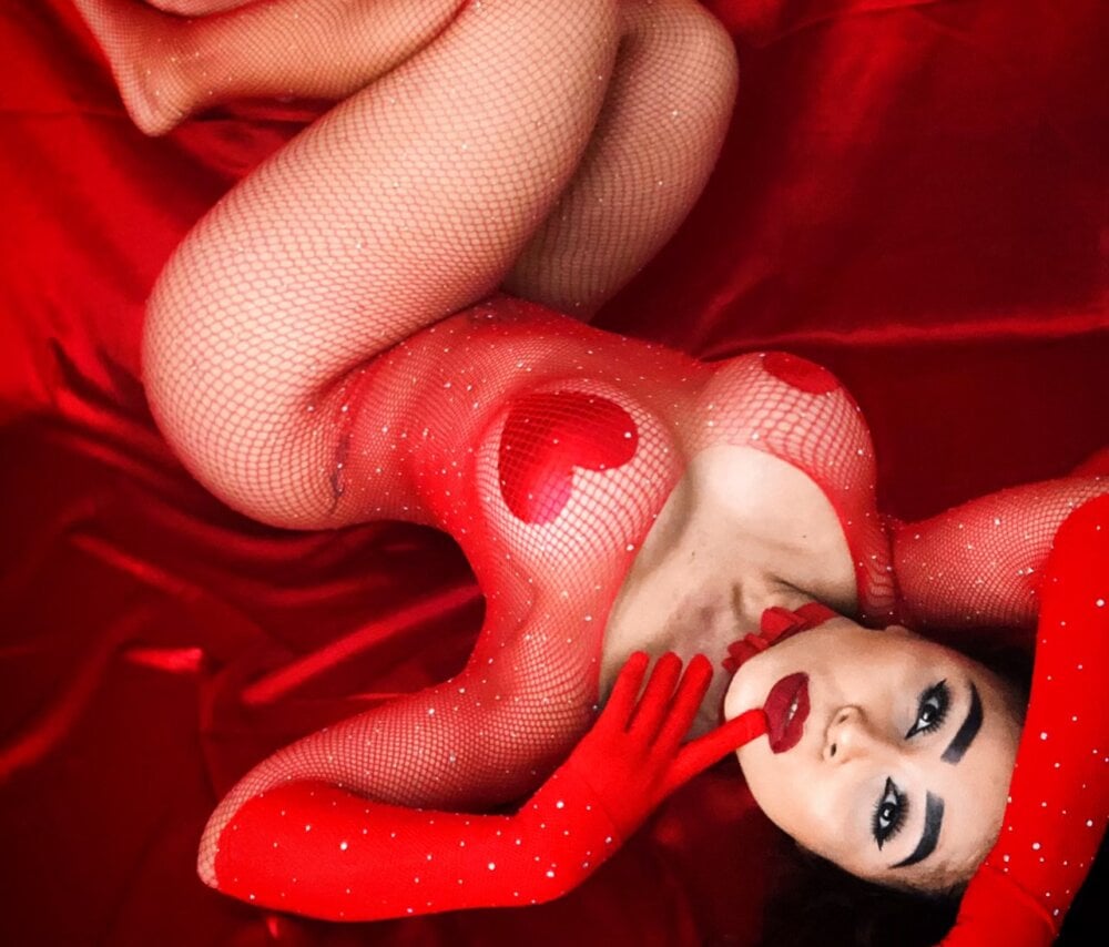 Natural_BIGASS_Nina profile