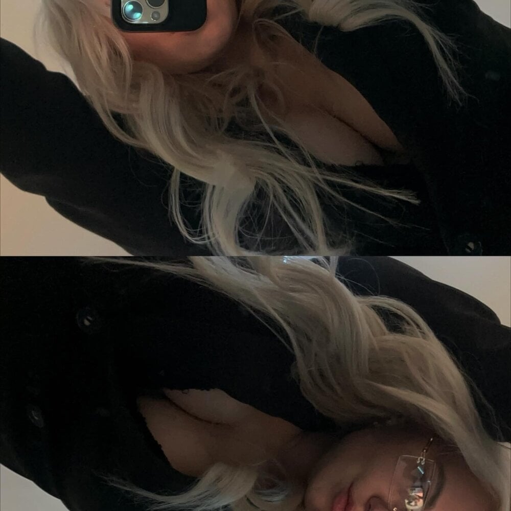 iluvcams.com elly_blondy livesex profile in somewhere-where-a-lot-of-love cams