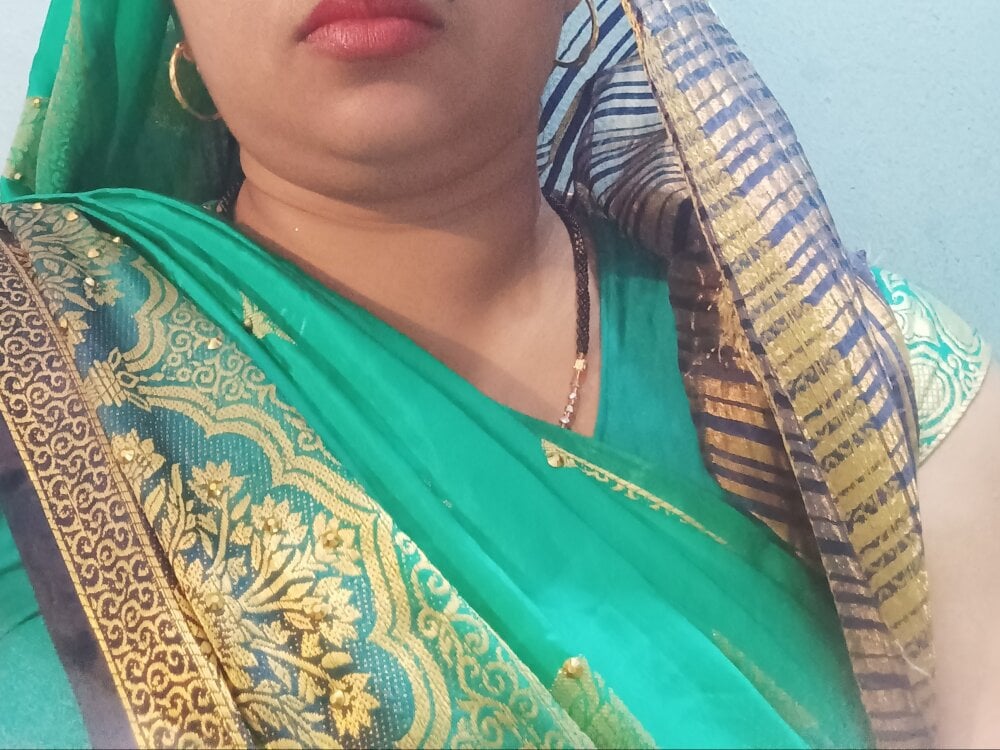 meenahotdarling from stripchat