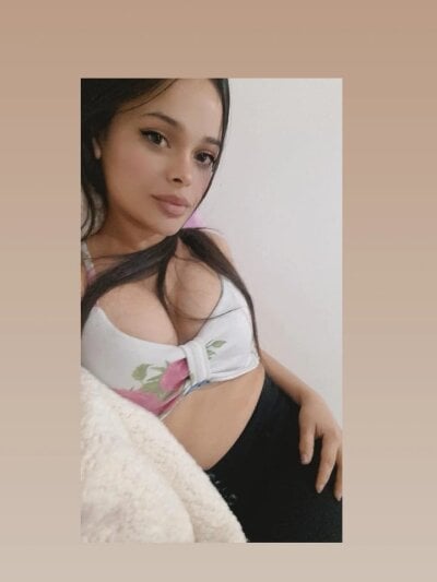 Brown_Kharla - Stripchat Girl 