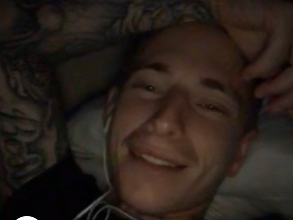 BreakBread974's Offline XXX Chat