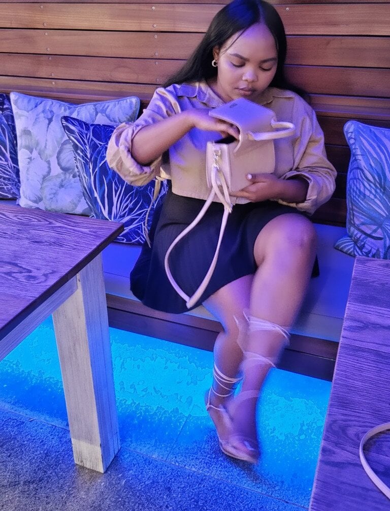 stripchat thickpariss webcam profile pic via livesexr.com