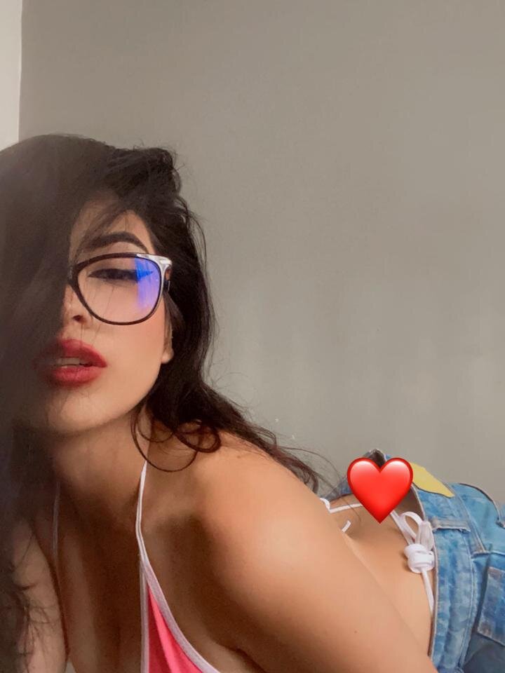 -Helen-rooss-'s Offline XXX Chat