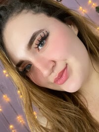 MaddyClark_'s Offline Chat Room