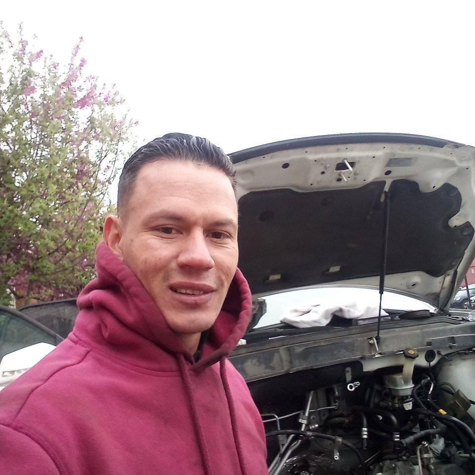 the_skinny_latino's Offline XXX Chat