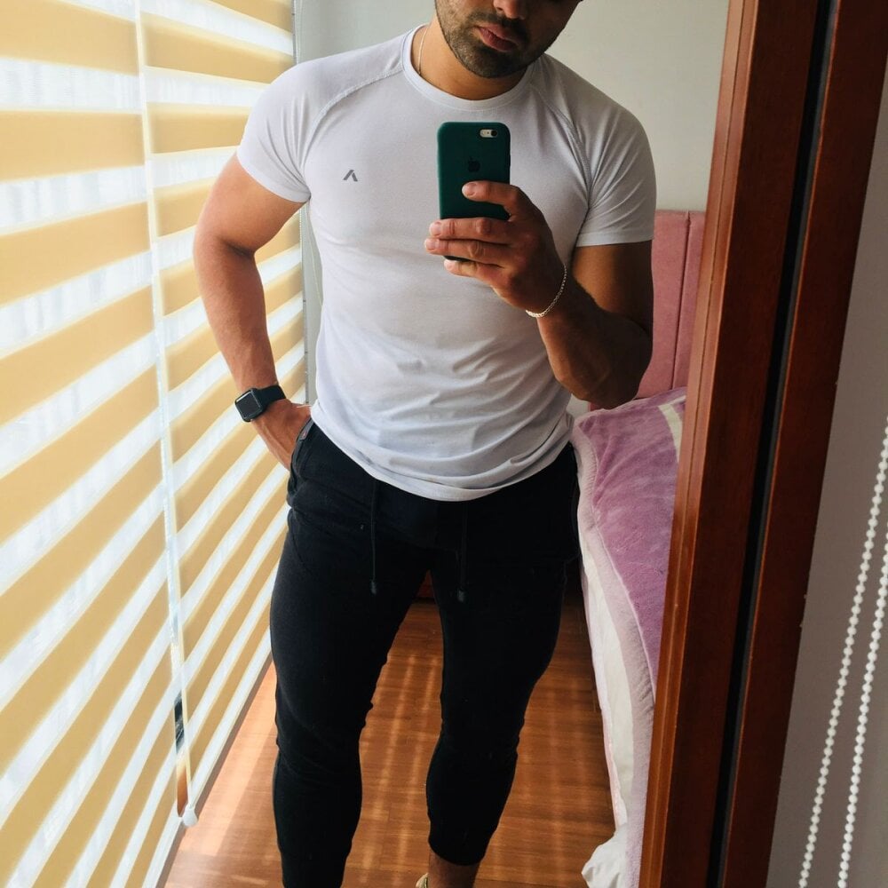 deimon_lx from stripchat