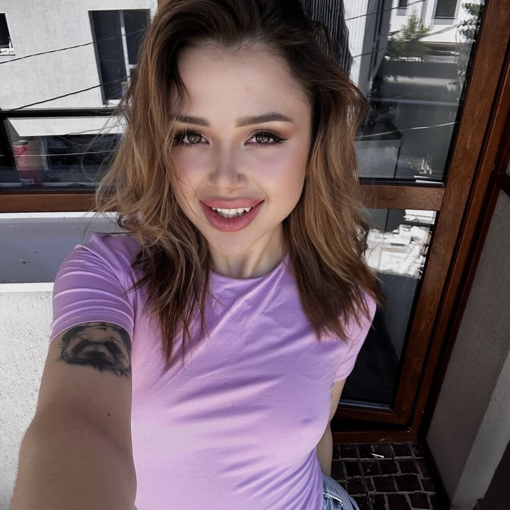 EmaHuff profile