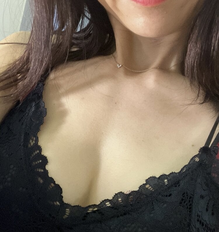 Live sex webcam photo for momochan88 #289955290