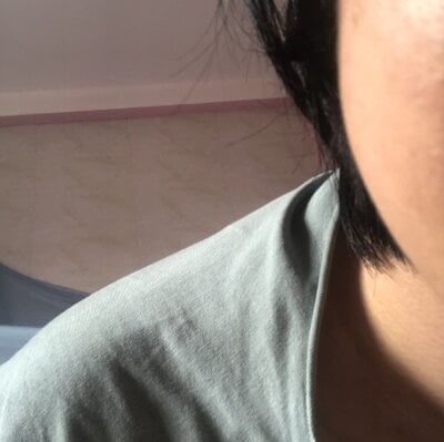 Uknhi Female Mobile Striptease Cam