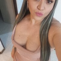Bichota_Horny's Offline Chat Room