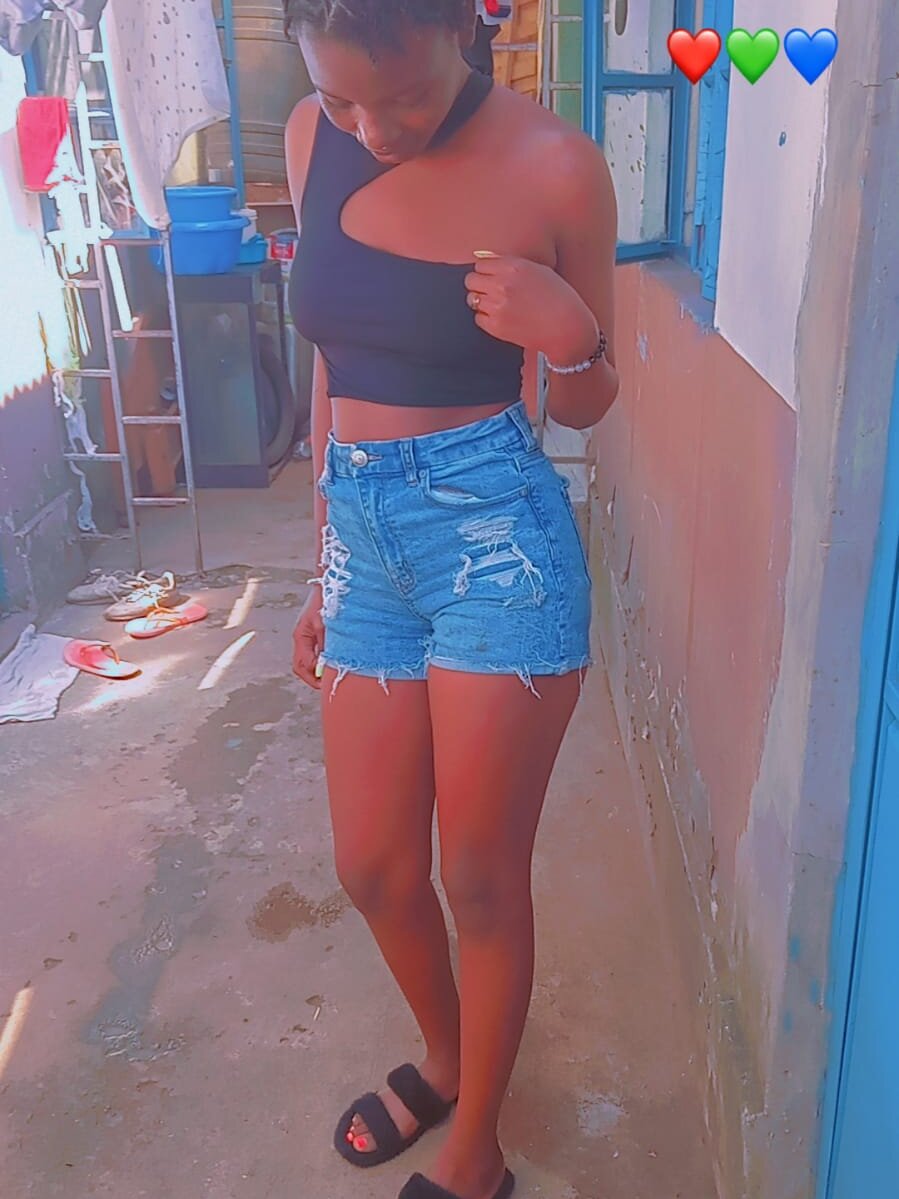 mega-camsex.net maflooo200 livesex profile in ebony cams