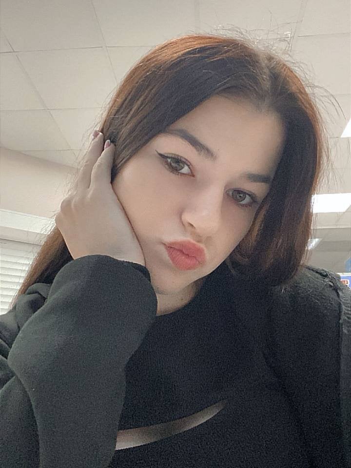 halfpint_babe from stripchat