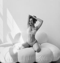 NicoleNovak's Offline Chat Room