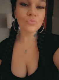 Chat +18 de lisa_melan ao vivo