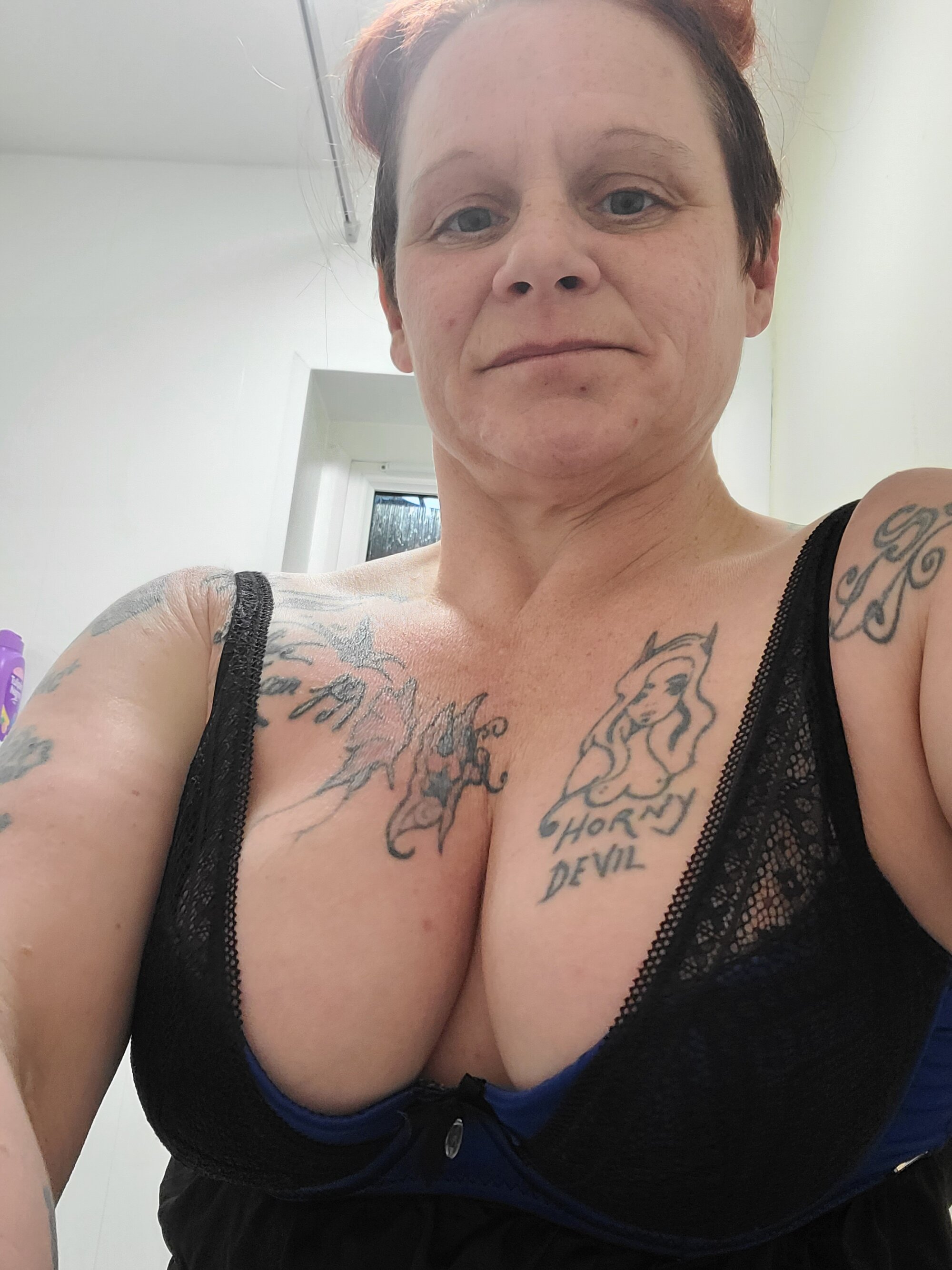 NaughtyyNikkii