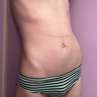 rhaloooger from stripchat