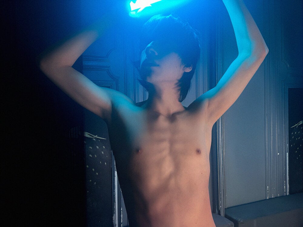 ezra_fox from stripchat
