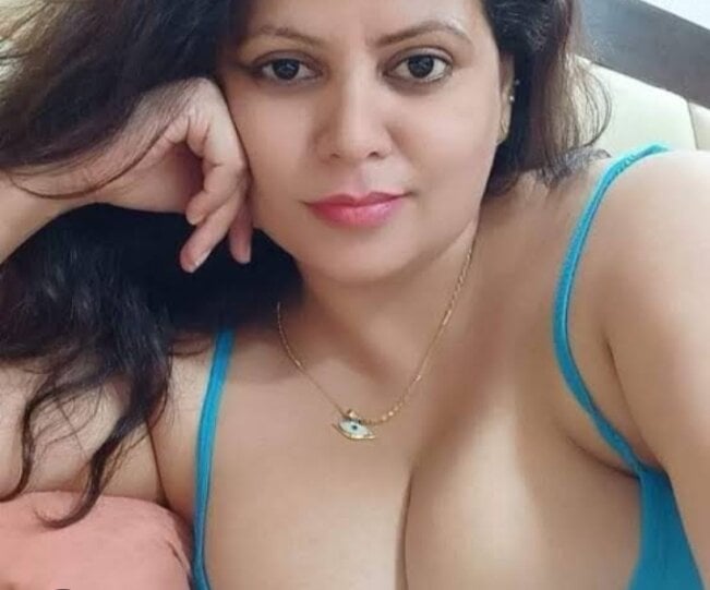 Watch Desi_bhabhiii live on cam at StripChat