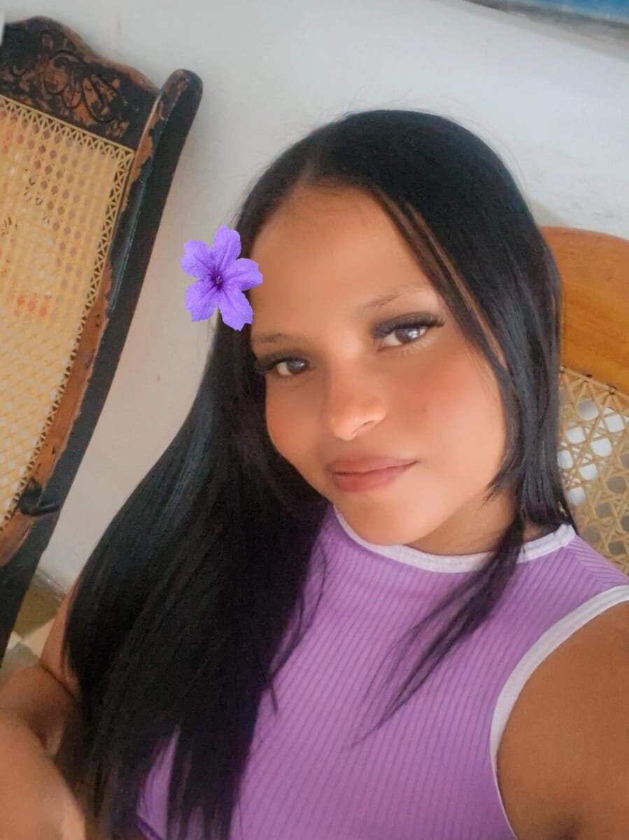 myliveeroticcams.com lery_riascos livesex profile in col cams